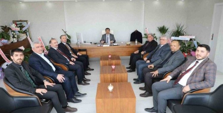 Ağrı Milli Eğitim Müdürü Kökrek’ten, AK Parti Ağrı İl Başkanlığına “Hayırlı olsun” ziyareti
