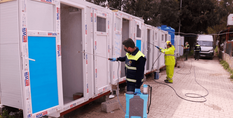 Gölcük Belediyesi, Hatay'da ilaçlama çalışmalarına katkı veriyor