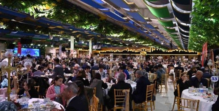 Vali Aksoy, Şehit Aileleri ve Gaziler ile iftar programında bir araya geldi
