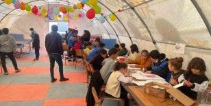 Şırnak’ta gönüllüler, depremzede 2 bin çocuğu oyun ile buluşturdu
