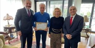 Eski milli eskrimci Kemal Mısırlı'ya 'Yüksek Onur Belgesi'