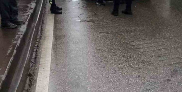 Elazığ’da motosiklet yayaya çarptı: 2 yaralı
