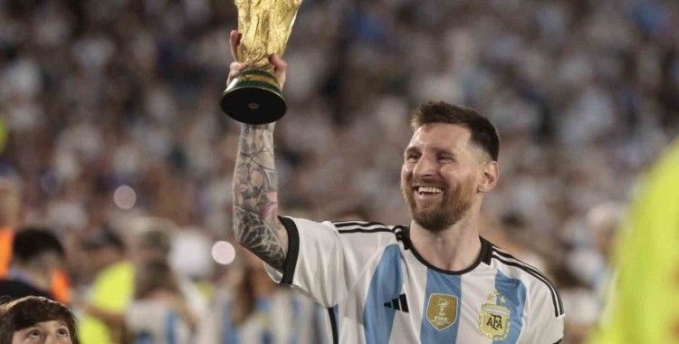 Messi, kariyerinde 800 gole ulaştı
