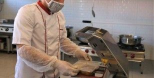 İftarlık ve sahurluklar Merkezefendi Belediyesi Aşevinden
