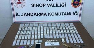 Sinop’ta torbacıya baskın: 1017 sentetik hap ele geçirildi
