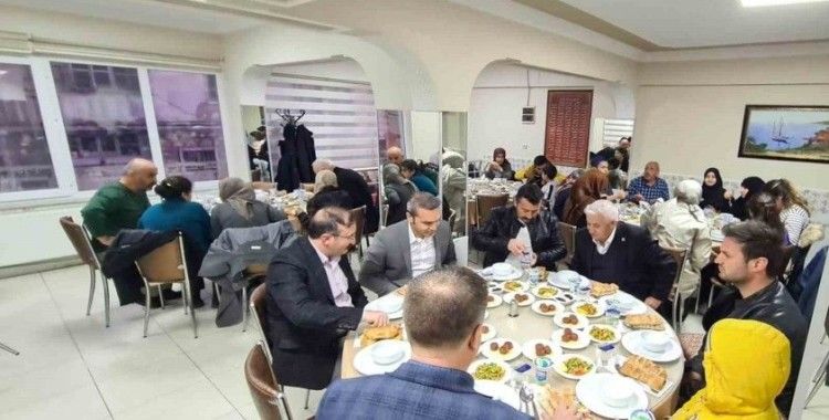 Emet’te depremzede ailelere iftar yemeği
