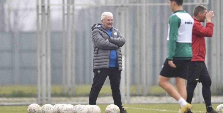 Bursaspor’da Teknik Direktör İsmail Ertekin’le yollar ayrıldı
