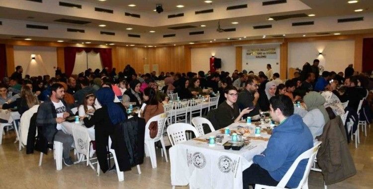 Altınova Belediyesi, iftarda buluştu
