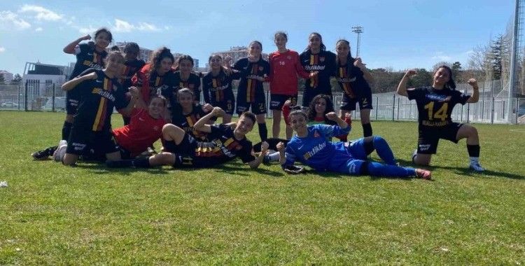 Kadınlar 1. Lig 21. hafta: Yukatel Kayseri Kadın FK: 3 - İlkadım Belediyesi Yabancılar Pazarıspor: 1
