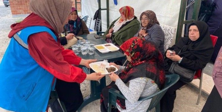 Deprem bölgesinde oruçlar, Büyükşehir’in kardeşlik sofrasında açılıyor
