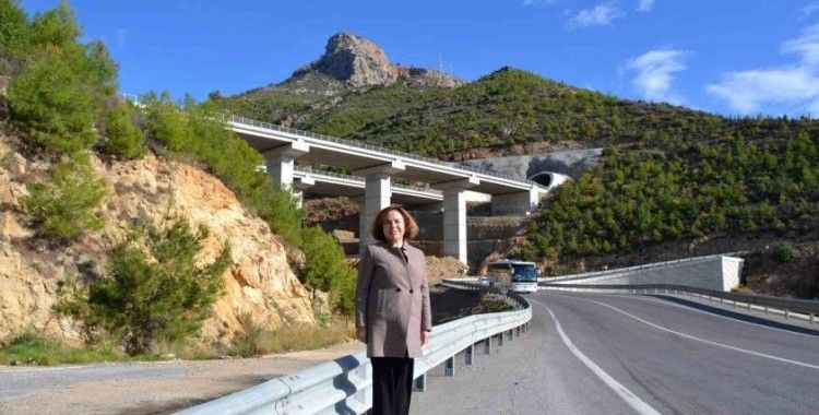 AK Partili Yılmaz: "Akdeniz Sahil Yolu projesinde 3 tünel 2 viyadük daha açılacak"
