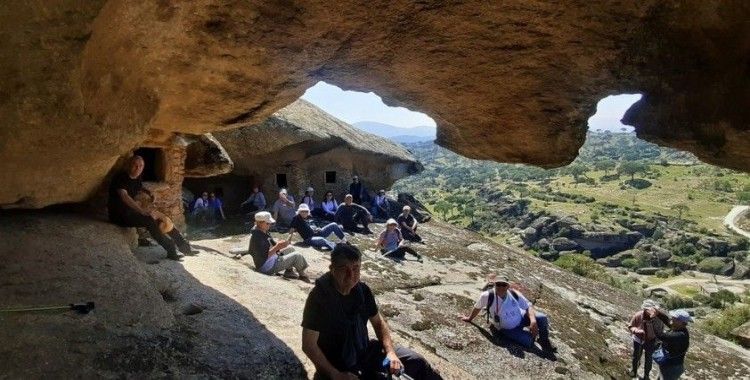 Aydınlı doğaseverler, Madran Dağı’nı keşfetti
