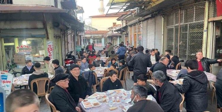 Kulalı esnaflar iftarda buluştu
