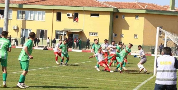 Döşemealtı, galibiyetle başladı
