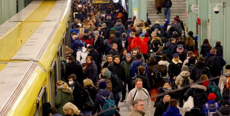 Berlin'de şehir içi ulaşım grevden etkilenmedi