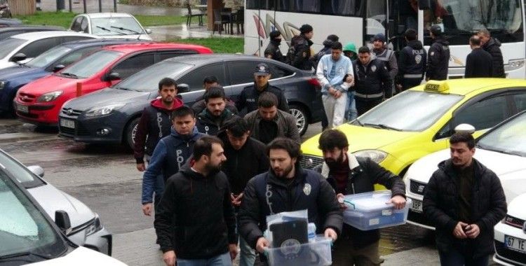 'Çekilişle cep telefonu kazandınız' diyerek 1,5 milyon lira dolandırdılar