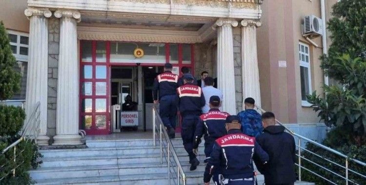 Didim’de motosiklet hırsızları suçüstü yakalandı
