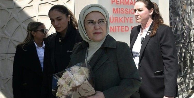 Emine Erdoğan'dan New York’ta Türkevi’ne ziyaret