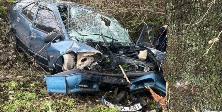 Balıkesir'de trafik kazası: 2 kişi hayatını kaybetti