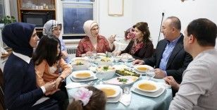 Emine Erdoğan, New York'ta Türk ailenin evinde iftar yaptı