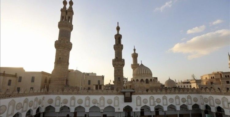 Ezher Kurumu her gün 4 bin yabancı öğrenciye iftar veriyor