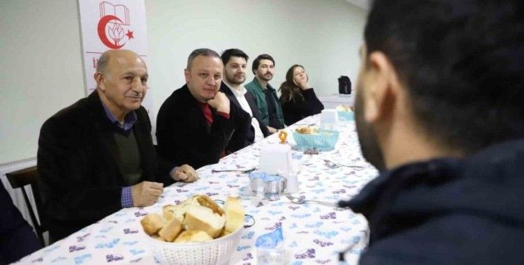 Başkan Alan, depremzedelerle iftarda buluştu
