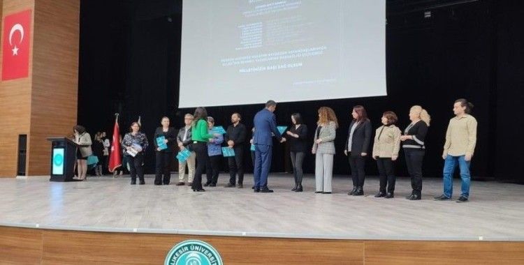 BAÜN’de deprem sonrası gönüllü çalışan personele teşekkür belgesi
