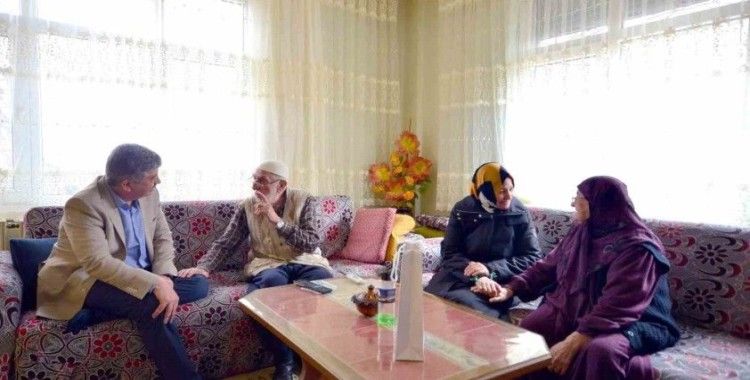 Başkan Akçadurak: "Yaşlılar en değerli hazinemiz"