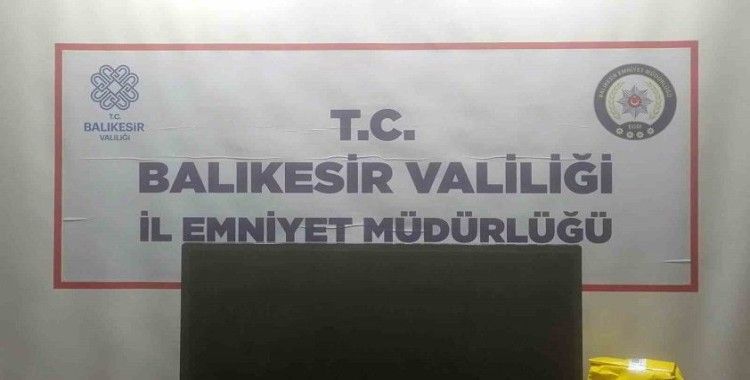 İş yerinden televizyon ve bir paket çay çalan zanlı yakalandı