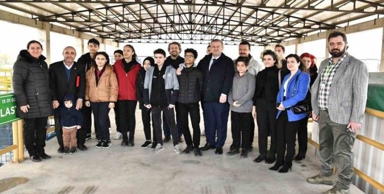 Osmangazi’de en çevreci muhtar ve öğrencilere plaket
