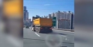 Ümraniye'de trafikte 'makas atan' kamyon şoförüne ceza kesildi