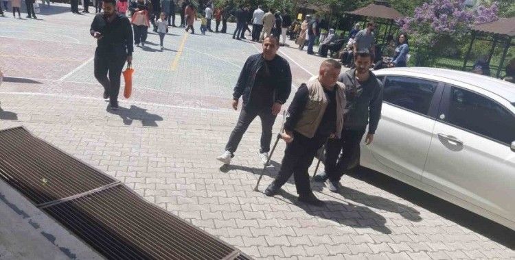Şemdinli halkından seçime yoğun ilgi