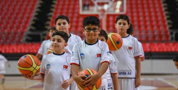 Büyükşehir Spor A.Ş.’den 17 tesis ve 5 parkta, 18 spor dalında yaz dönemi spor okulları
