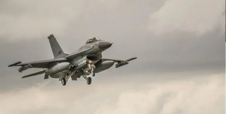 Ukrayna'ya F-16 teslimatına Beyaz Saray karar verecek