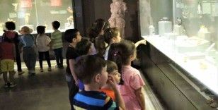 Efeler’in minikleri tarihe yolculuk etti

