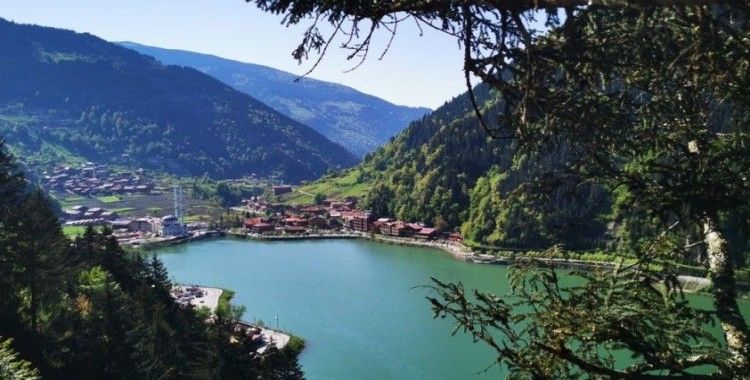 Uzungöl çamurdan arındı, eski görünümüne yeniden kavuştu
