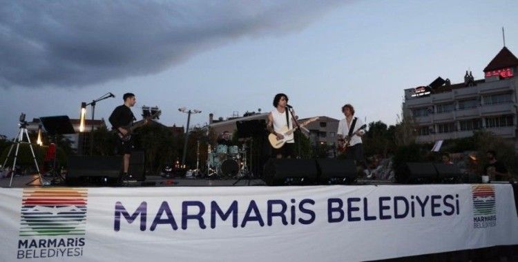 Marmaris’te sahne gençlerin
