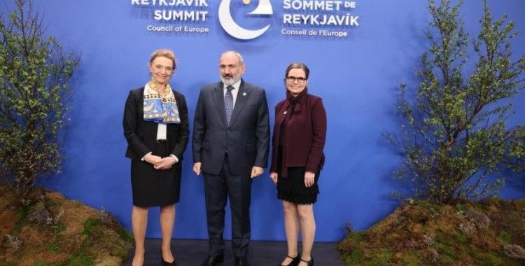 Paşinyan: 'Ermenistan, 86 bin 600 kilometrekarelik alanıyla Azerbaycan'ın toprak bütünlüğünü tanıyor'