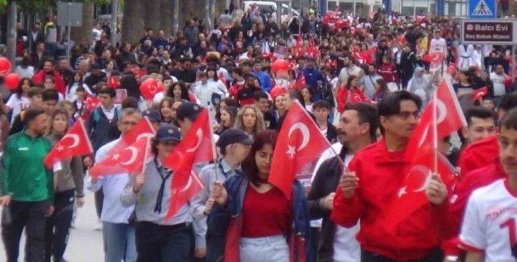 Denizli’de Gençlik Bayramı coşkuyla kutlandı
