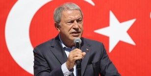 Milli Savunma Bakanı Akar: 'Türkiye sınırında çekildiği iddia edilen görüntüler gerçeği yansıtmıyor'