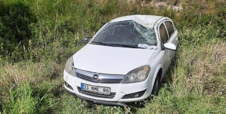 Kahta’da otomobil şarampole yuvarlandı: 4 yaralı
