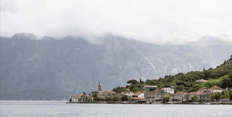 Batı Balkanlar'ın en küçük ülkesi Karadağ 17 yaşında