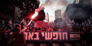 İsrailliler hükümetin yargı düzenlemesine karşı protestoların 20'nci haftasında meydanlarda