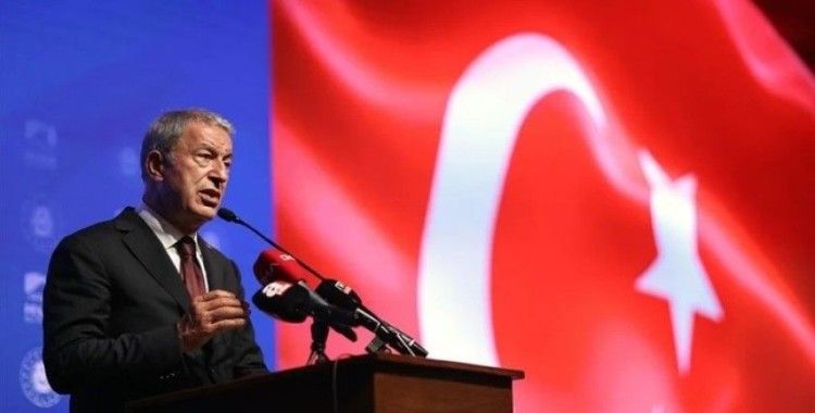 Milli Savunma Bakanı Akar: Mehmetçik, teröristleri kazdıkları çukurlara, mağaralarına gömmeye devam ediyor