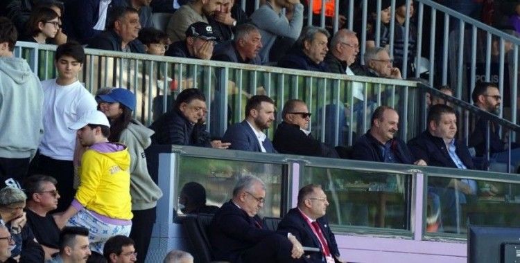 Fatih Terim'den, Arda Turan'a destek