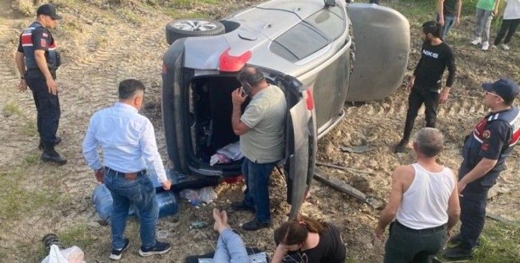 Aydın’da otomobil şarampole uçtu: 2 yaralı
