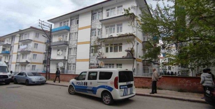 Aynı daireyi 5 kişiye kiraya veren şahıs tutuklandı
