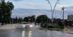 Elazığ ve Karabük'te sağanak etkili oldu