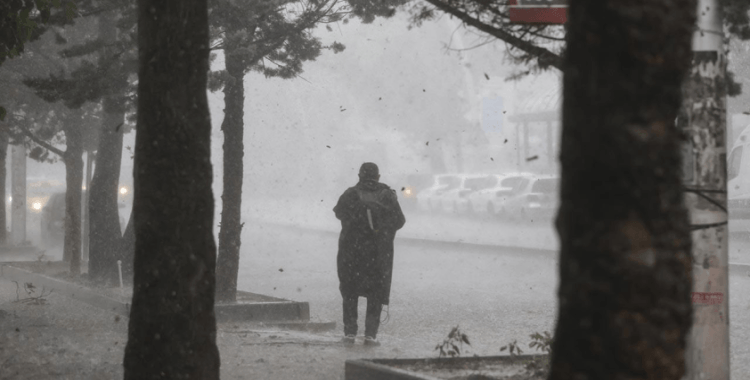 Meteoroloji saat verdi: Doğu Anadolu için fırtına uyarısı