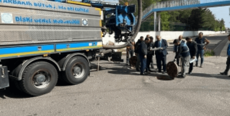 DİSKİ atıklar nedeniyle tıkanan kanalları aktif hale getiriyor